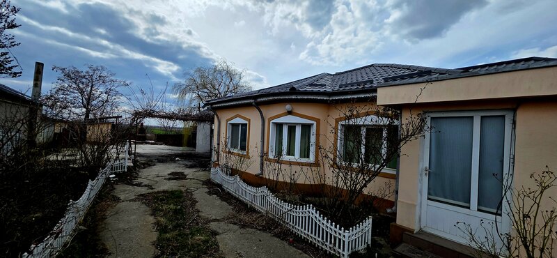 Valea Ramnicului, casa plus teren 2074 mp Rubla,